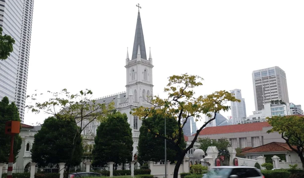 Nightout at Colonial Charms of the City (With Dinner)